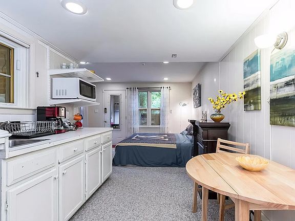 Kitchenette is well equipped with pots and pans, cutlery and knives, full-size refrigerator, mircrowave, deluxe hot plate, full-size washer dryer, Tupperware and more.