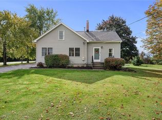 8475 Mulberry Rd, Chesterland, OH 44026