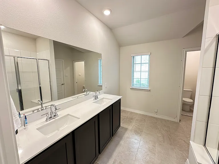 809 Lone Rock Dr — Photo 3
