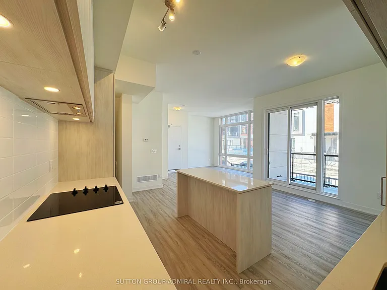 15 David Eyer Rd #1412 — Photo 3