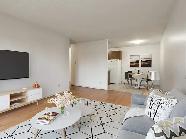 2119 Palm Rd S #304, Lethbridge, AB T1K 3N1