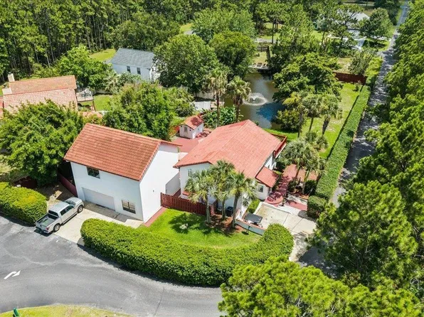 1834 W Smugglers Cove Dr, Gulf Breeze, FL 32563