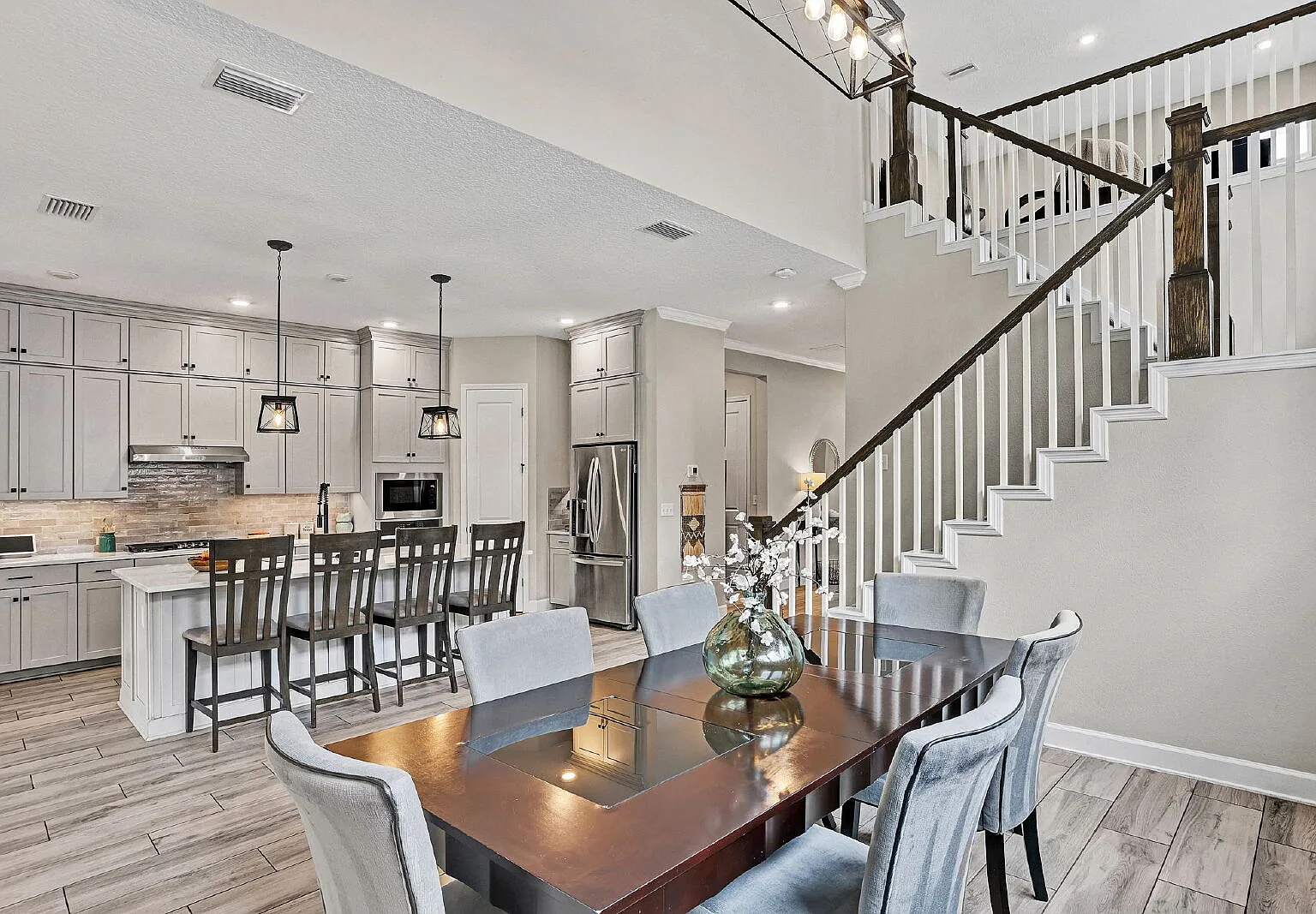 4 bed, 3.0 bath, 2862 sqft, $4,175 — Photo 3