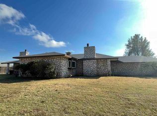 2709 W Pine Ave, Enid, OK 73703
