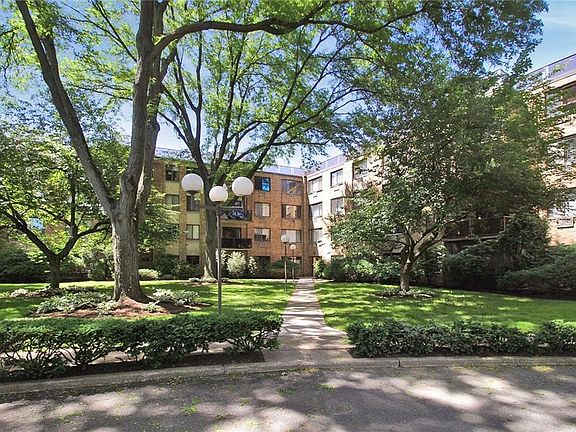 2nd image of 1101 Midland Ave APT 123