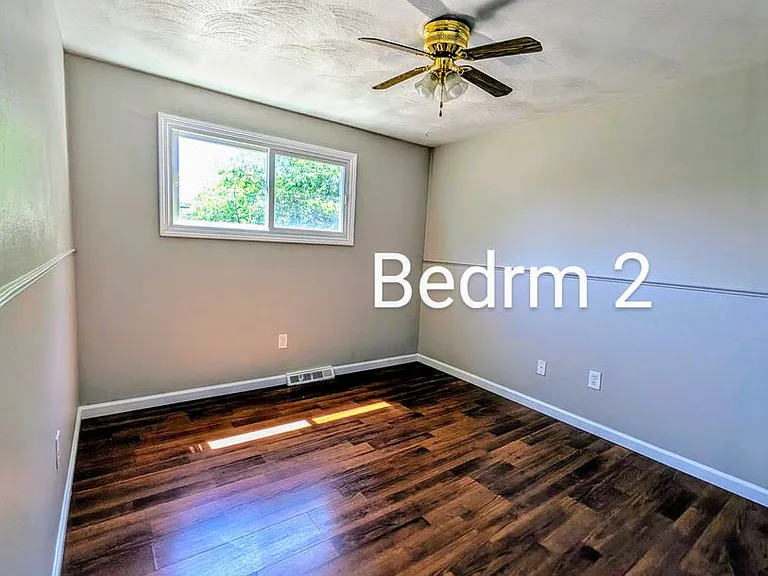 2581 Shakespeare Ln — Photo 8