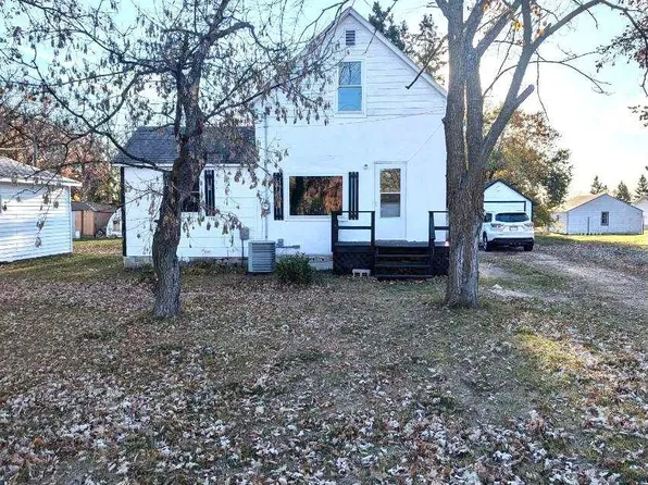 510 S Main St, Badger, MN 56714