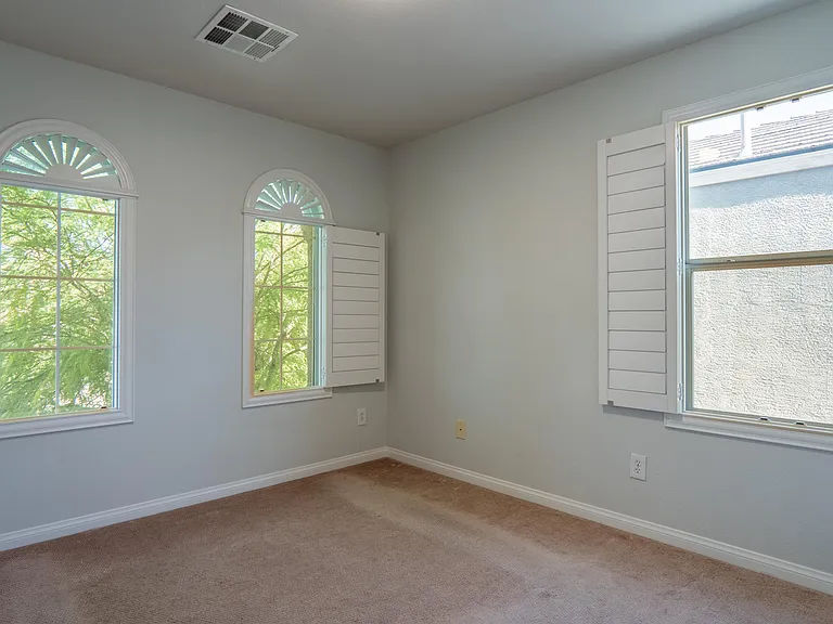 2279 Autumn Fire Ct — Photo 15