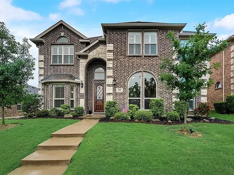 411 Sunnyside Ln — Photo 1