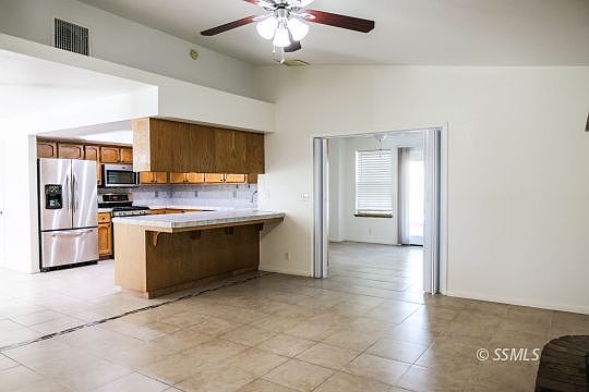 4th image of 721 N Inyo St