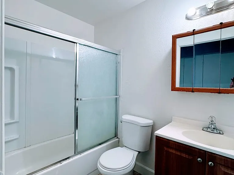 4136 Oberon Ave — Photo 10
