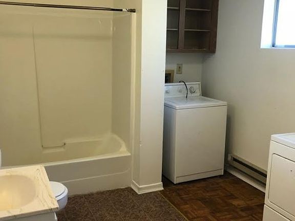 3rd image of 1111 E Newark Ave APT 01