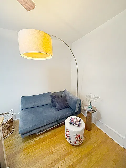 233 West 19th Street — Photo 3
