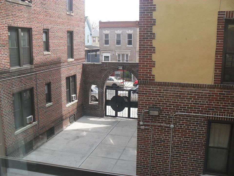 1st image of 360 E 31st St APT 1A