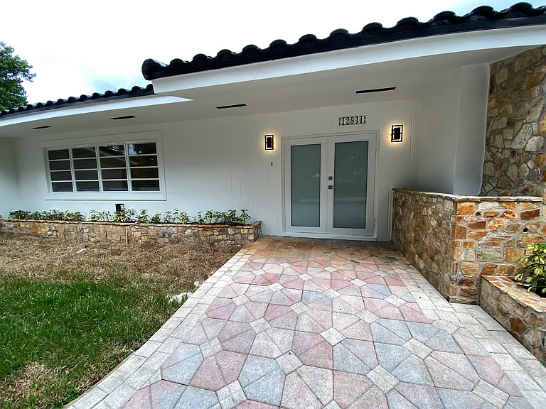 12841 SW 64th Ct — Photo 2
