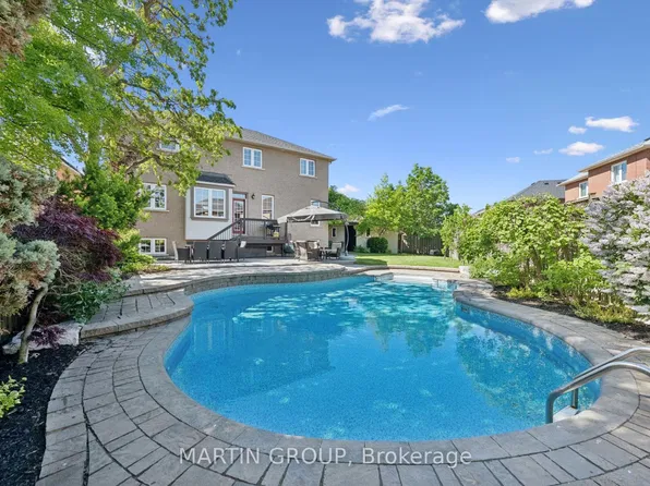 2283 Briargrove Cir, Oakville, ON L6M 5A5