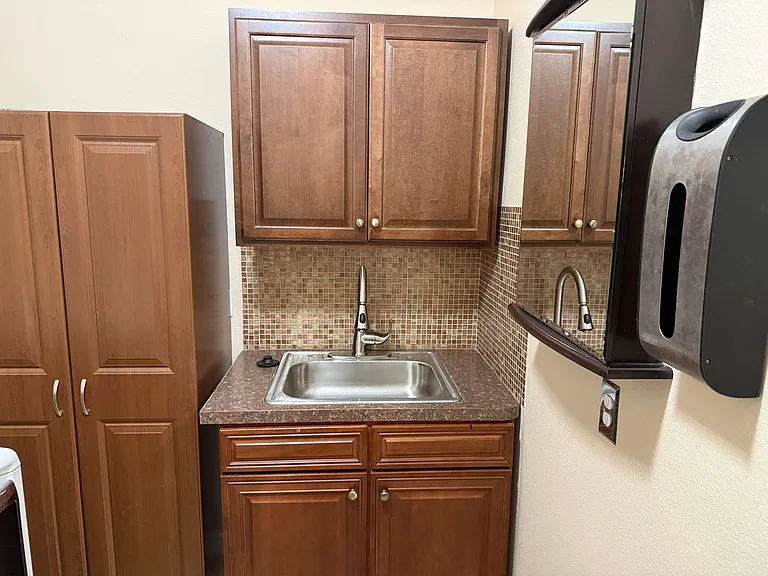 2478 Linkwood Ave — Photo 44