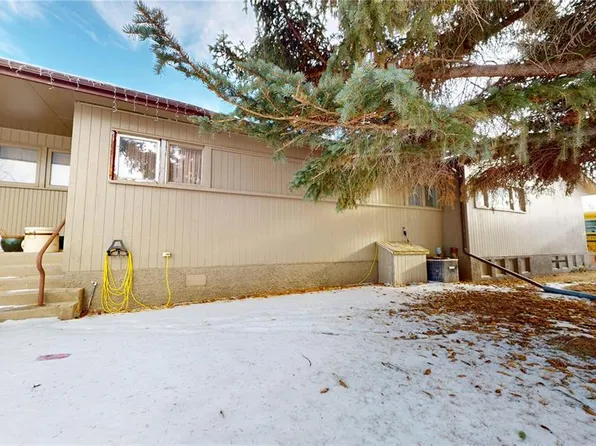 UNIT E-135-145 3rd STREET E, Fox Valley, SK S0N 0V0