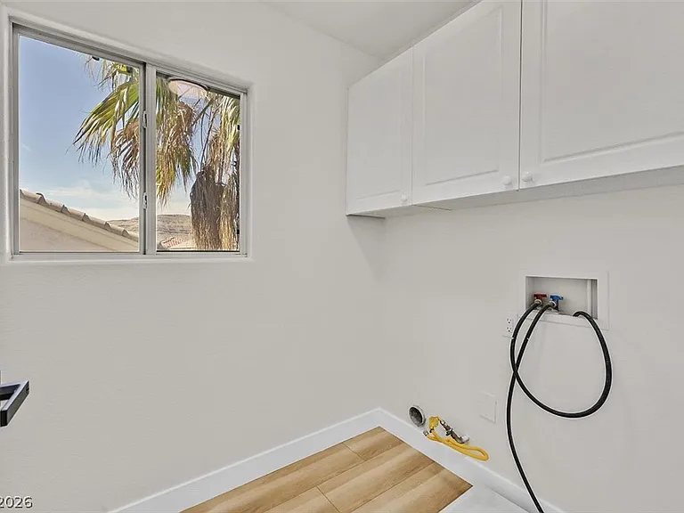 9316 Perennial Ave — Photo 35