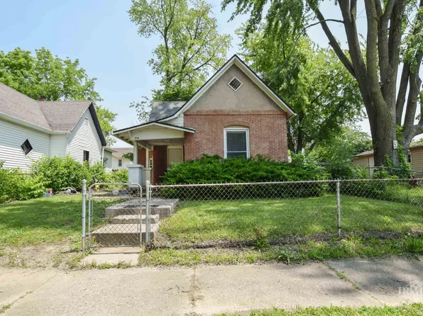1710 S Gharkey St, Muncie, IN 47302