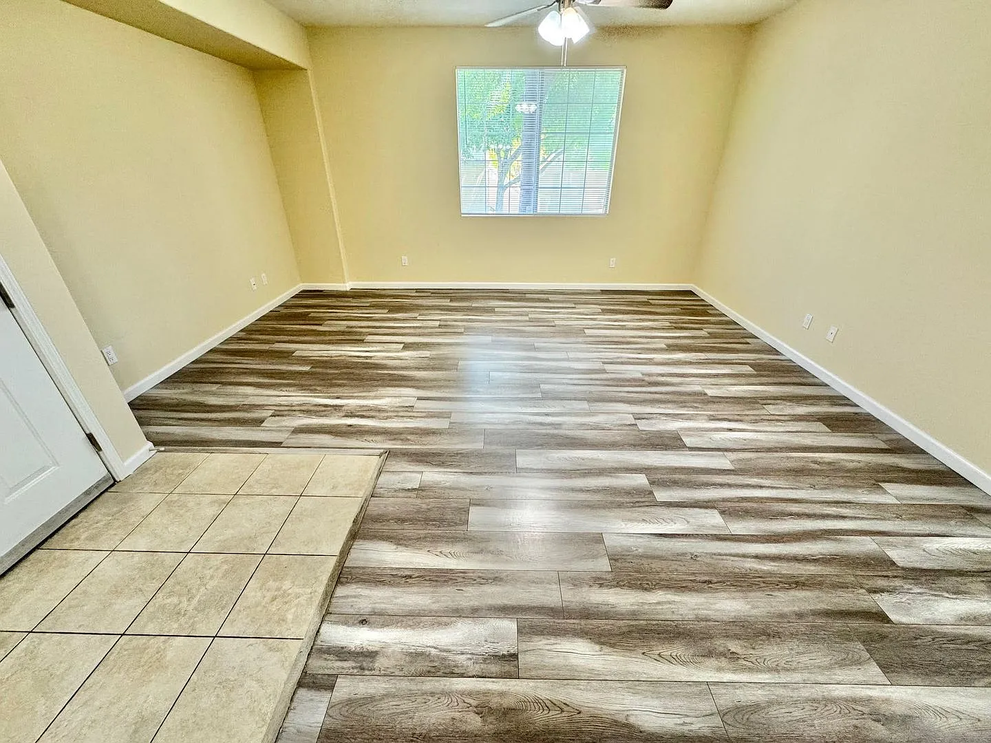 Absolutely Stunning 2 Bedroom, 2 Bathroom Condo Located In The Gated Community Of Pacific Crest I... — Photo 2