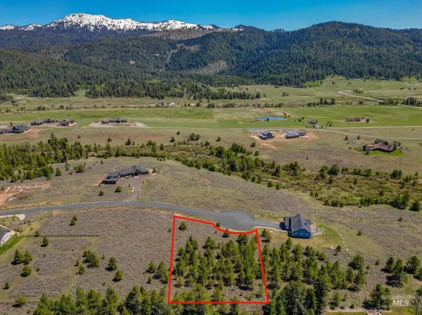 13781 Sweet Iron Ct, McCall, ID 83638