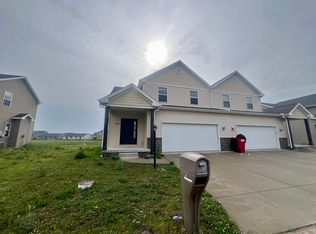 1320 Myrtle Beach Ave, Champaign, IL