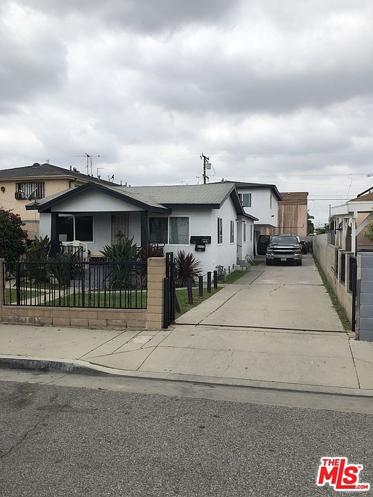 2nd image of 619 S Leonard Ave