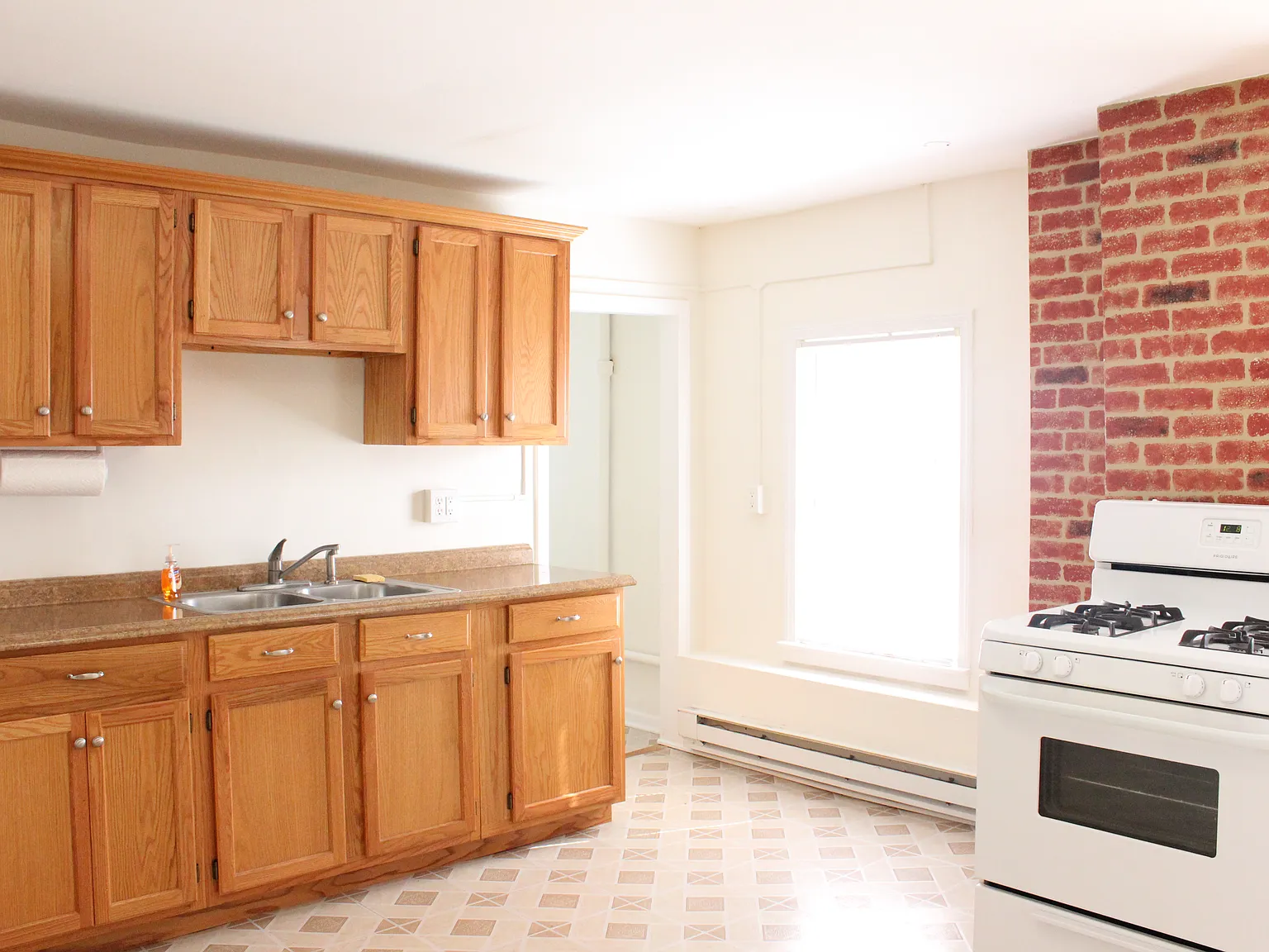 2 bed, 900 sqft, $1,850 — Photo 3