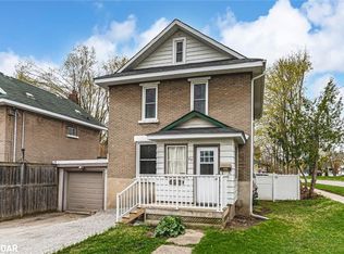 89 McKenzie St, Orillia, ON L3V6A6
