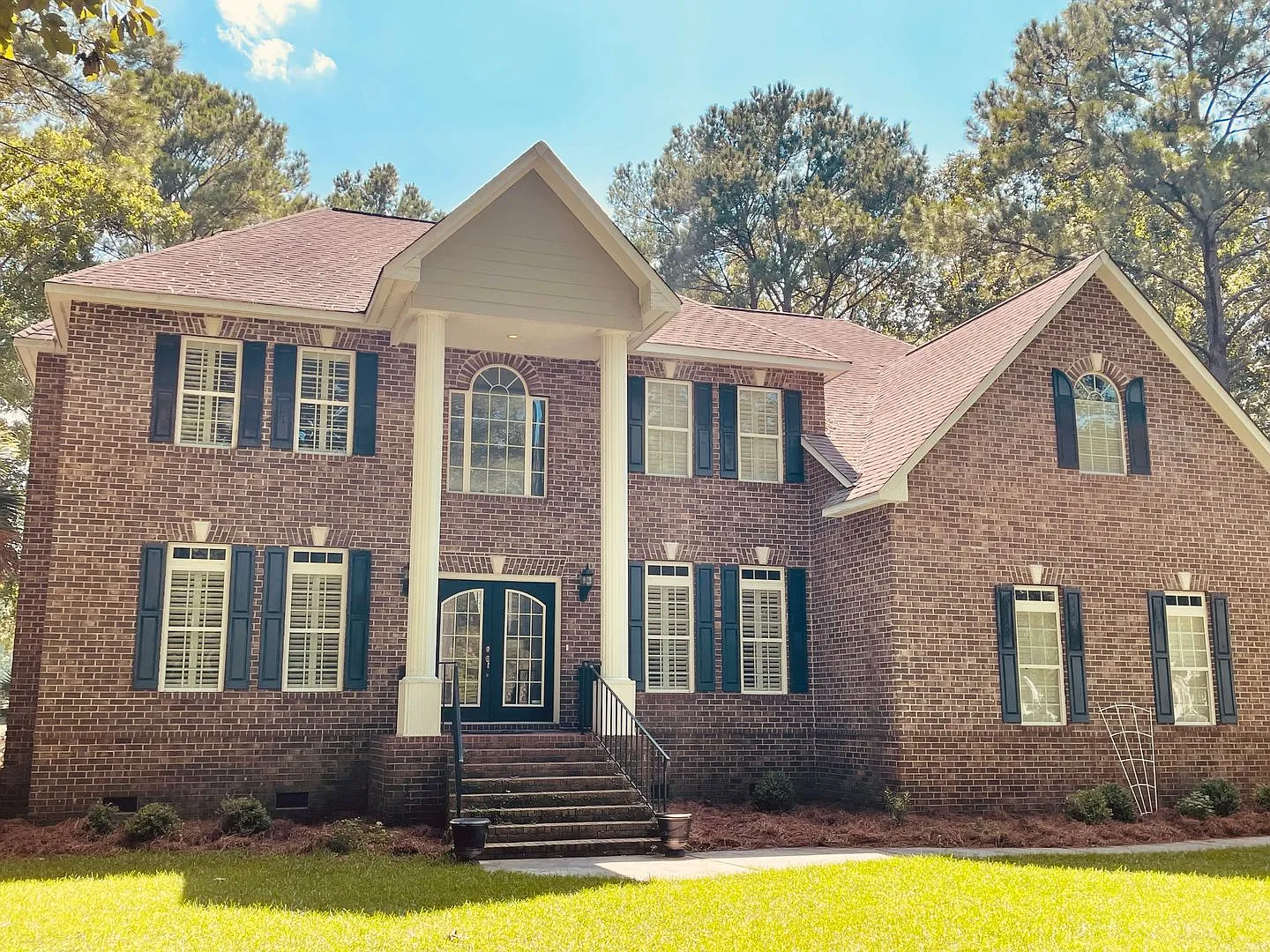 Stunning Executive Home for Rent in Brickfall Estates at Dunes West — Photo 1