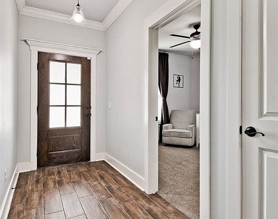 2nd image of 18109 Astor Dr
