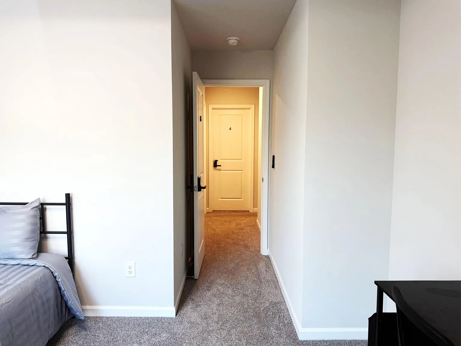 4 bed, 2.5 bath, 2647 sqft, $819 — Photo 3