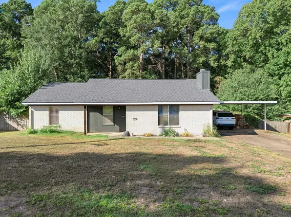 3733 Dowell Dr, Longview, TX 75604