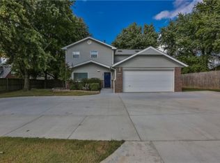 4361 W Pleasant Grove Rd, Rogers, AR 72758