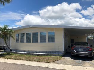 550 Parakeet Ln, Largo, FL 33770