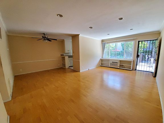 3rd image of 10840 Hortense St APT 5