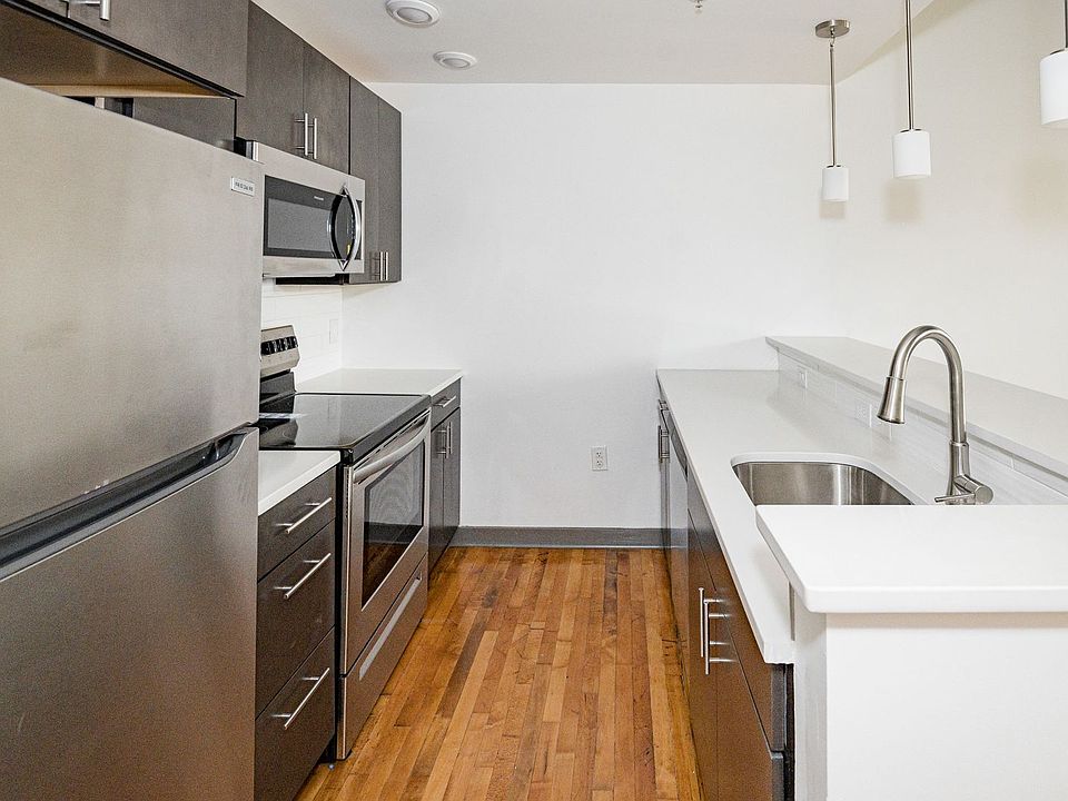 1st image of 1809 E Franklin St #6203