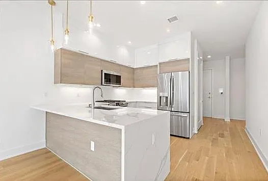 6025 Boulevard E #306