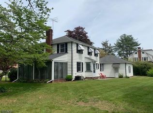 33 Bloomfield Ave, Pine Brook, NJ 07058