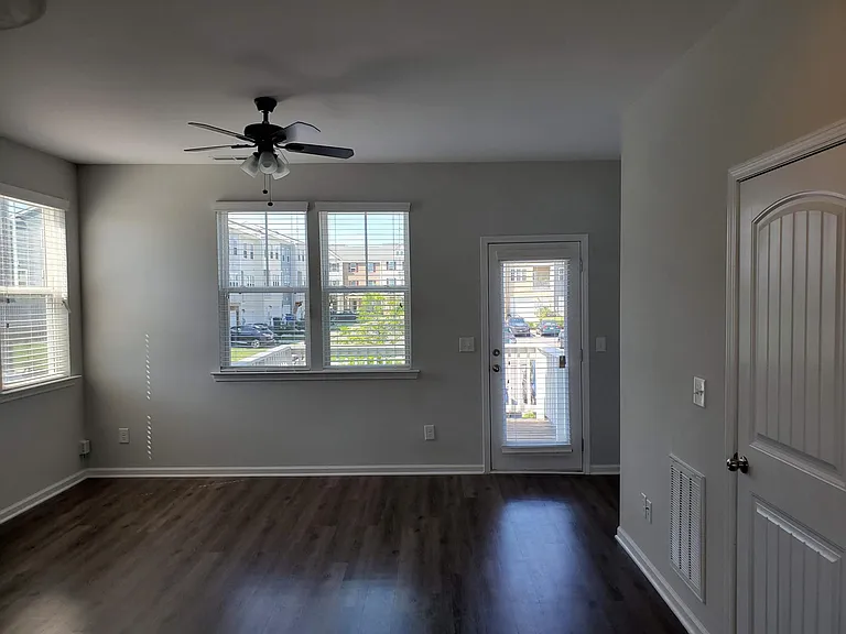 6509 Perry Creek Rd — Photo 12