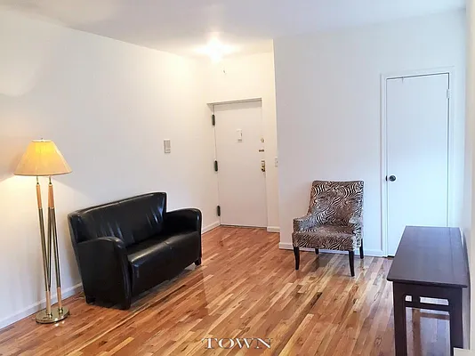 Rented by Town Residential | media 15