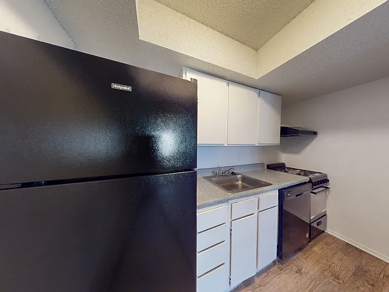 Addison Apartments at the Park — Photo 38