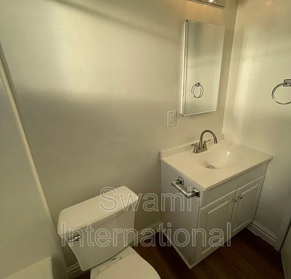 10970 S Figueroa St #7 — Photo 20