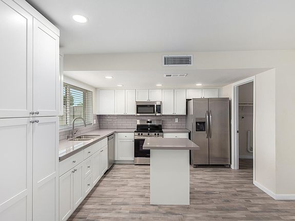 4th image of 12440 N 47th Ave