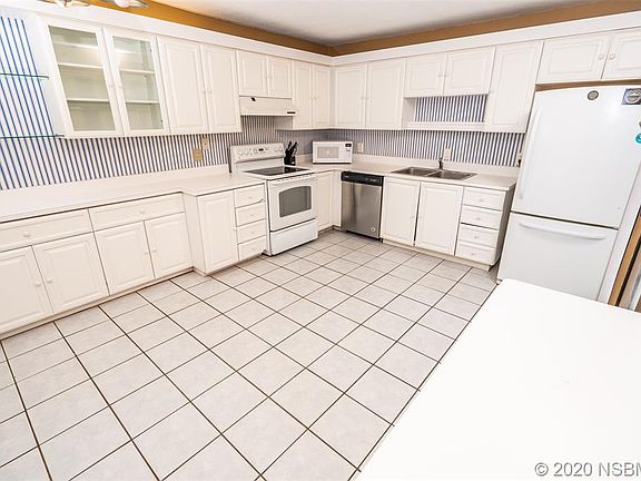 5th image of 3828 Saxon Dr