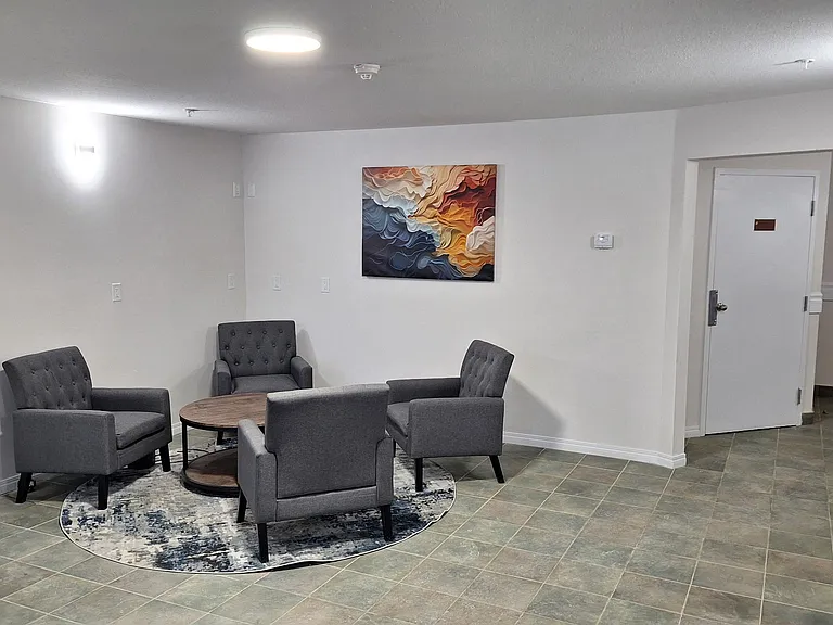 10025 Gordon Ave — Photo 5