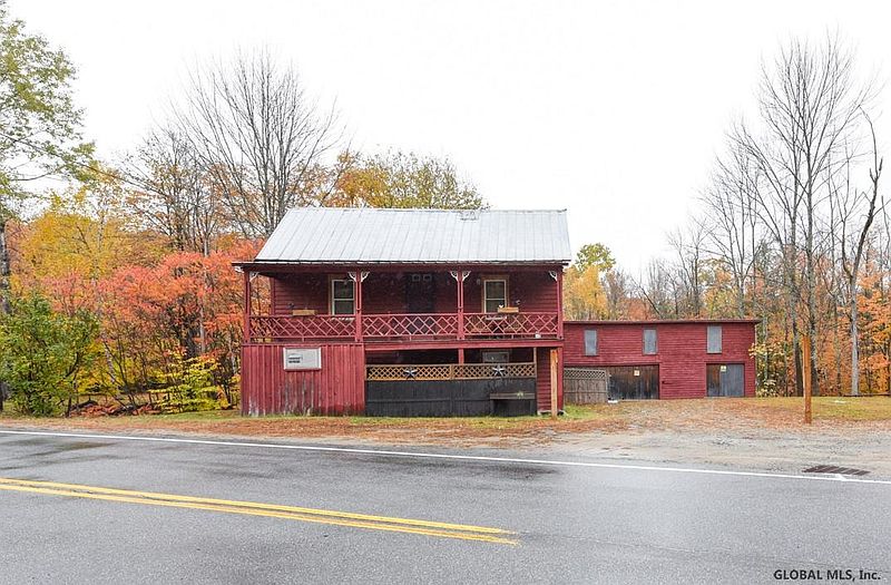 4th image of 257 HARRISBURG Road