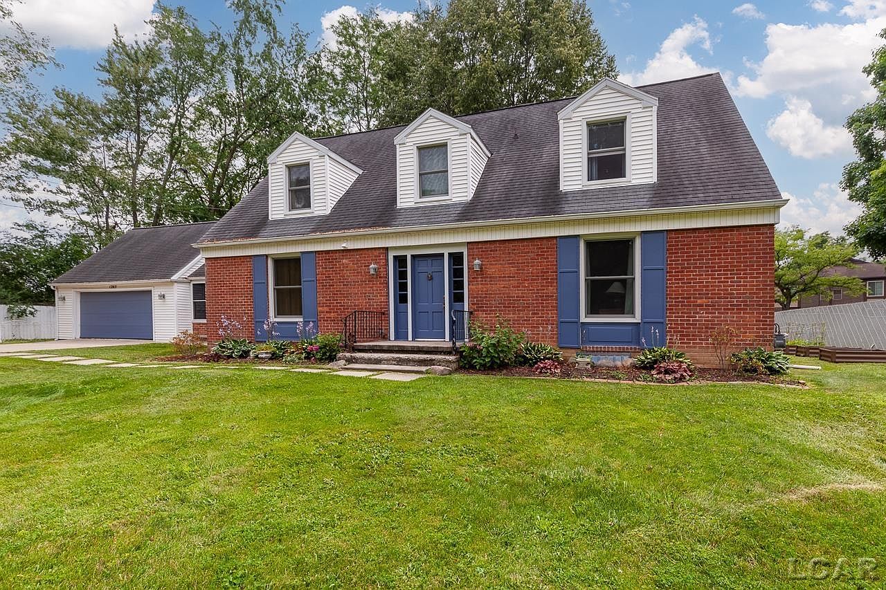 1265 W Maple Ave, Adrian, MI 49221 MLS 50117901 Zillow