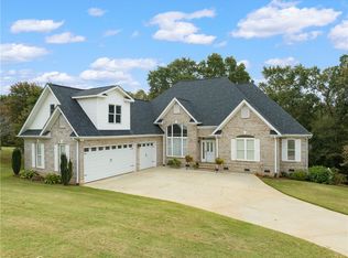 123 Topsail Dr, Anderson, SC 29625